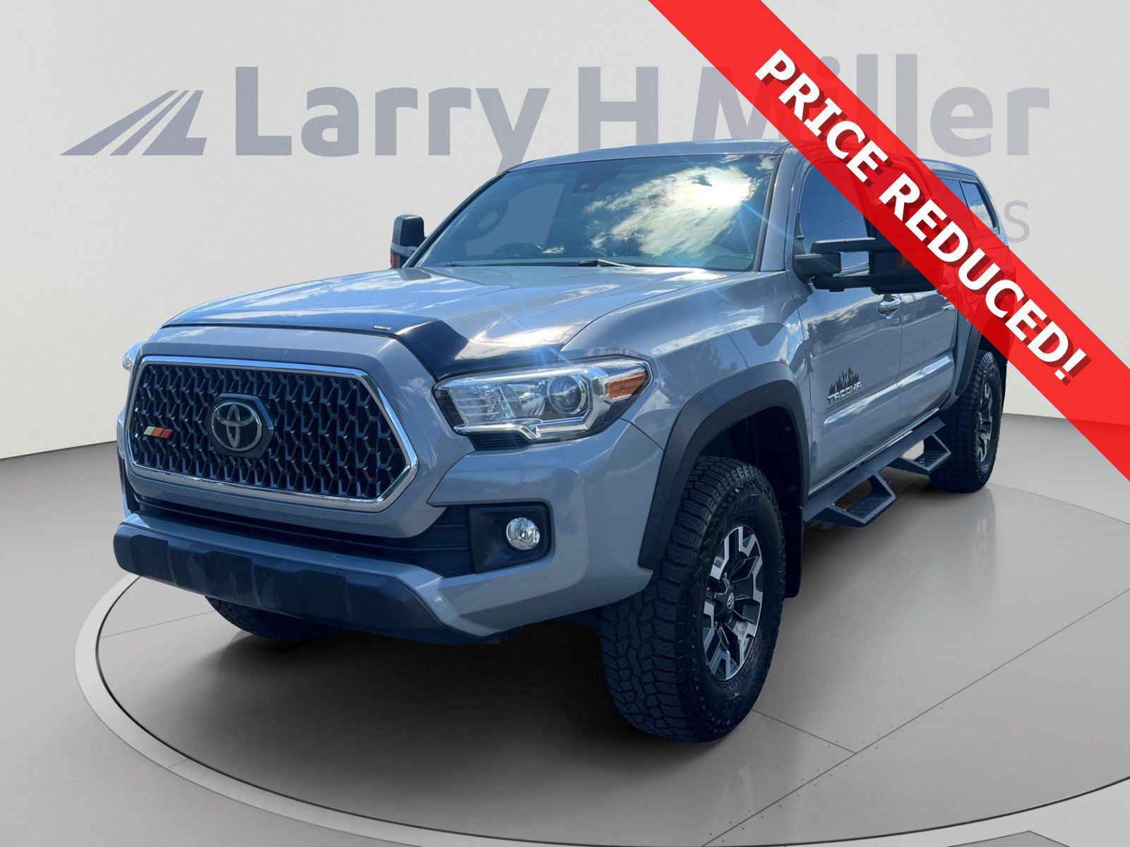 Certified 2019 Toyota Tacoma TRD Off-Road AWD/4WD image 1