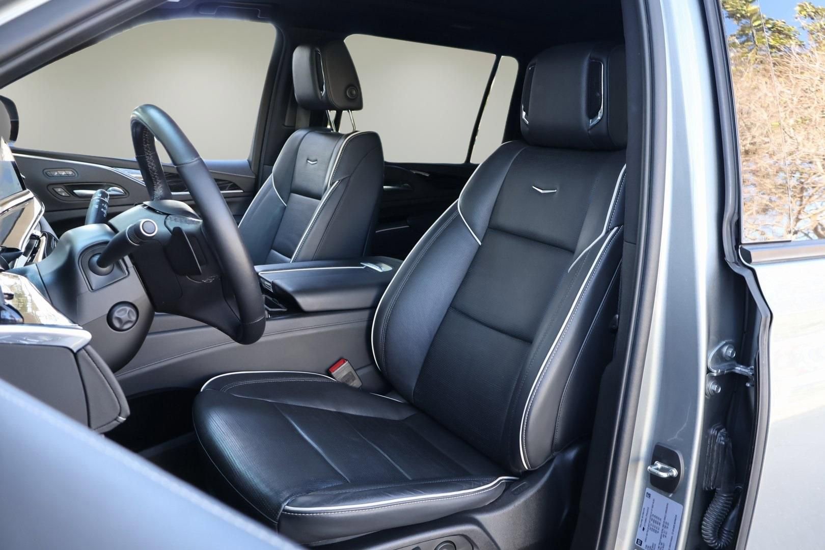 Certified 2023 Cadillac Escalade ESV Sport w/ LPO, ONYX Package image 12