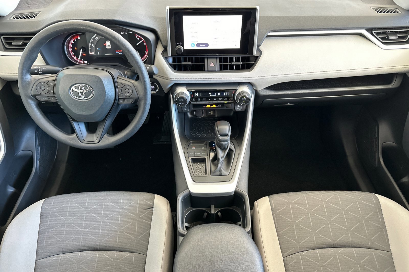 New 2025 Toyota RAV4 XLE image 15