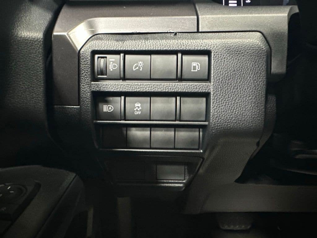 Used 2025 Toyota 4Runner SR5 AWD/4WD image 17