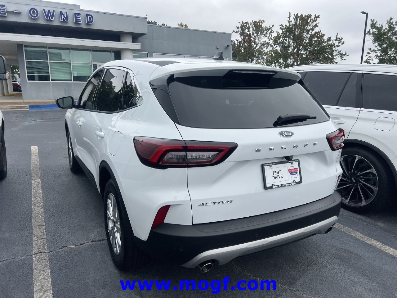 Certified 2023 Ford Escape Active w/ Tech Pack #1 FWD image 2