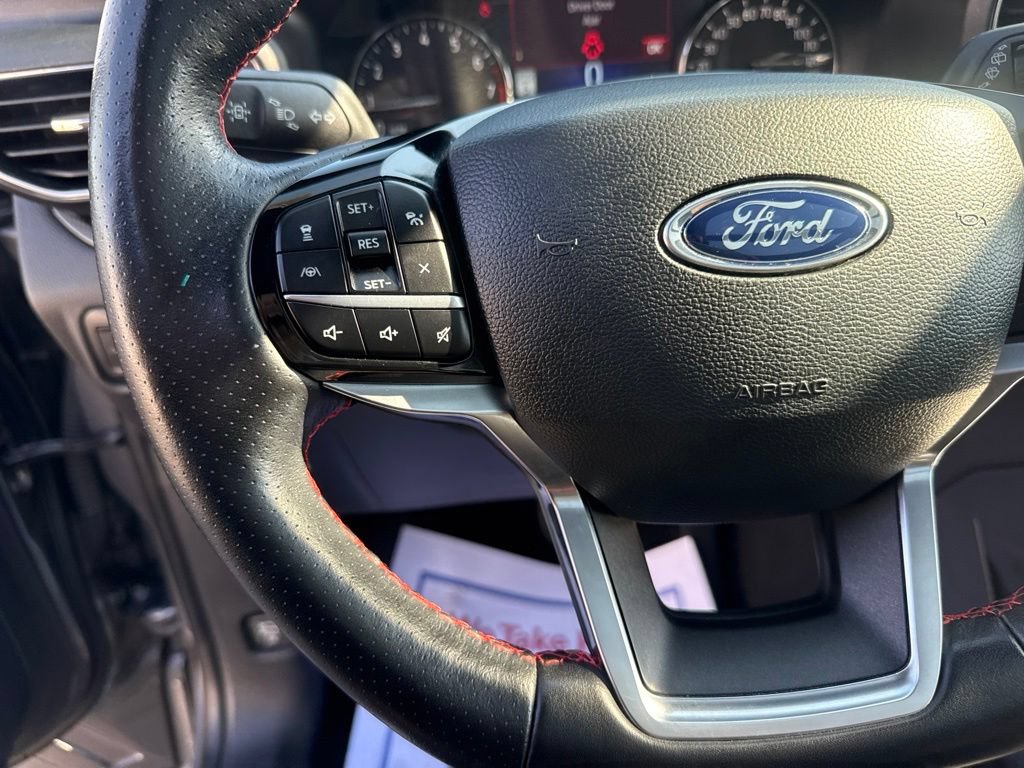 Used 2023 Ford Explorer ST-Line AWD/4WD image 18