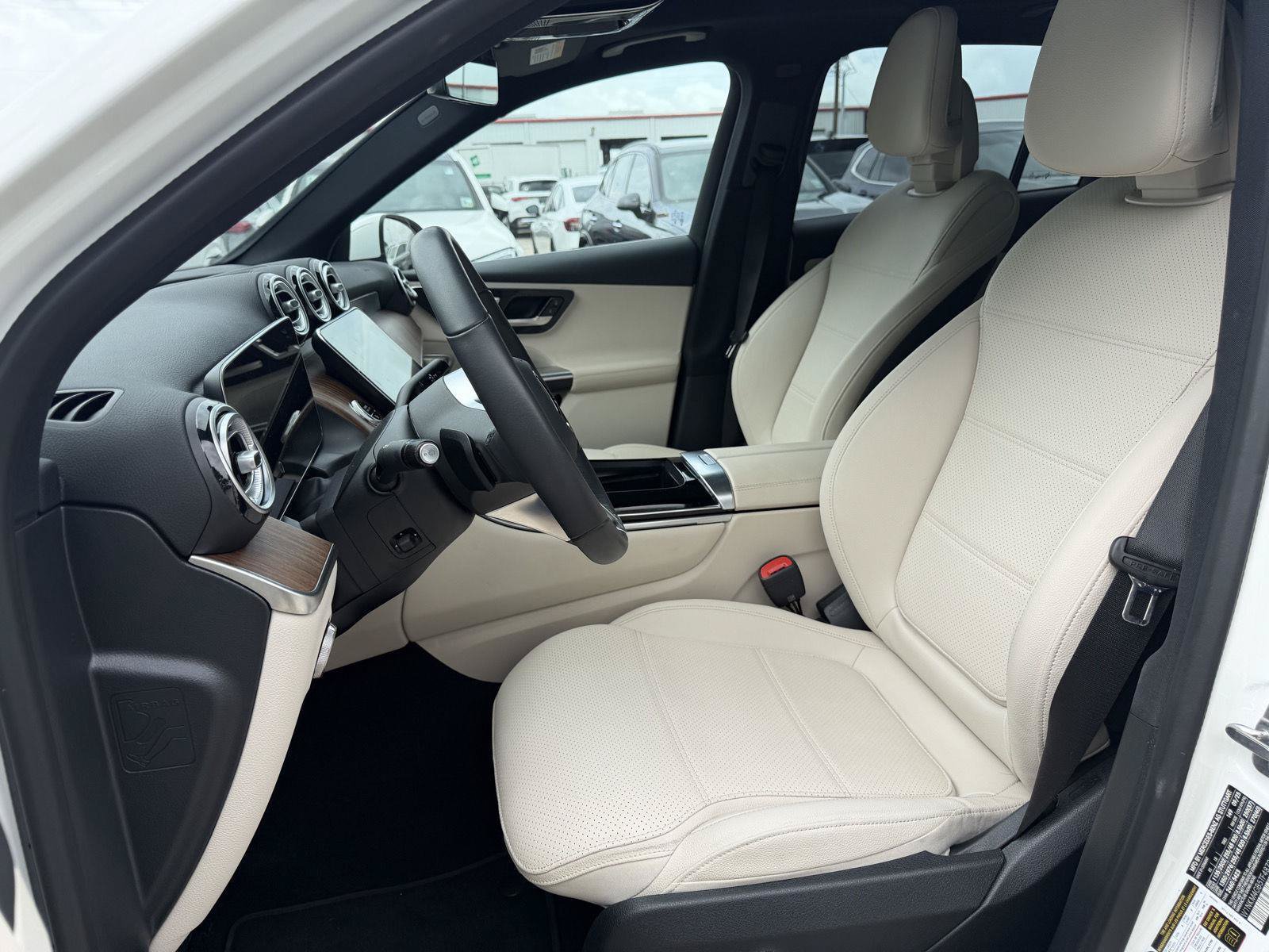 Certified 2026 Mercedes-Benz GLC 300 image 8