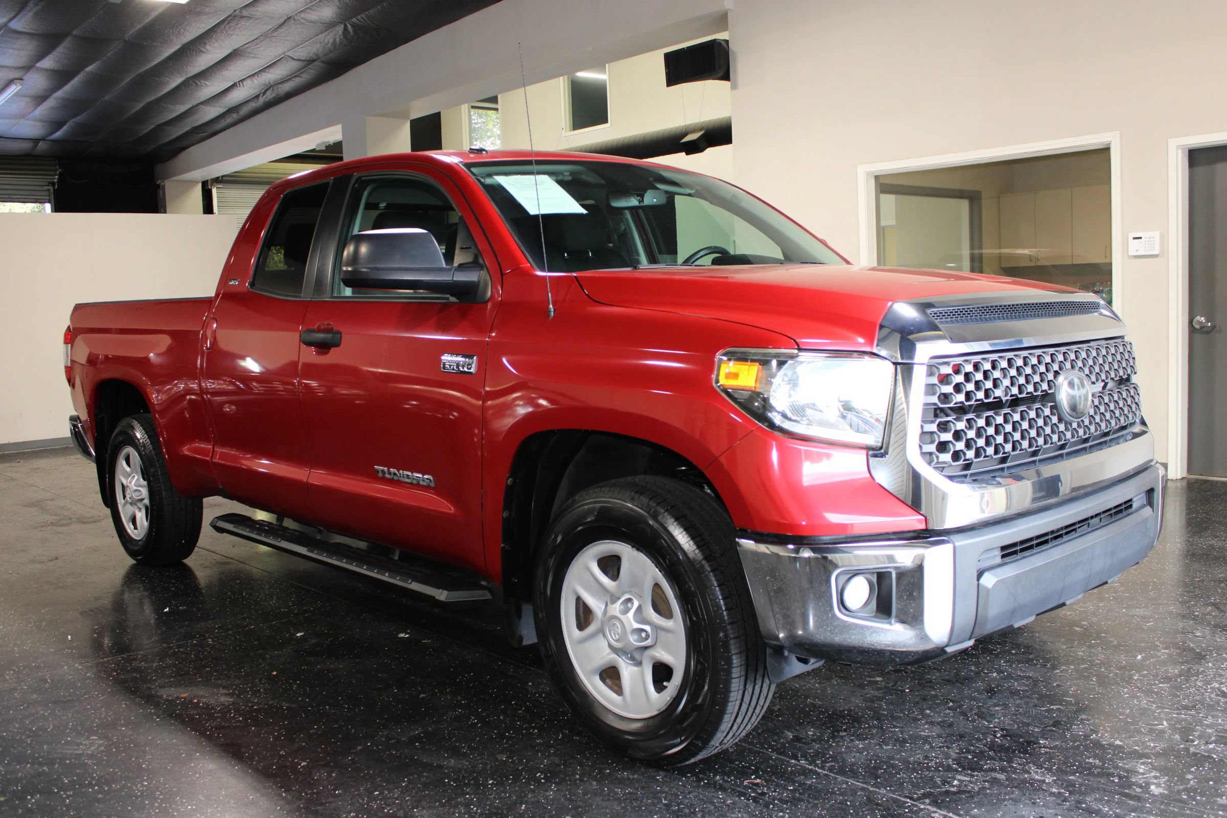 Used 2018 Toyota Tundra SR5 w/ SR5 Upgrade Package