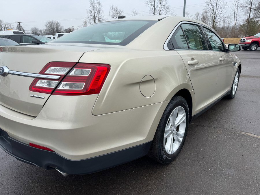 Used 2017 Ford Taurus SE image 11