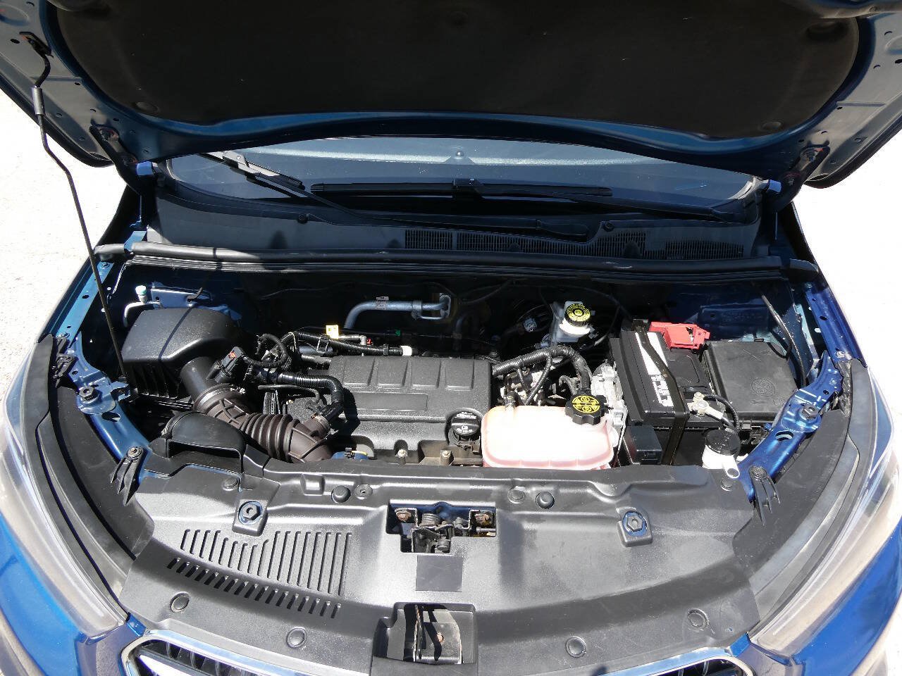 Used 2020 Buick Encore Preferred w/ Safety Package FWD image 33