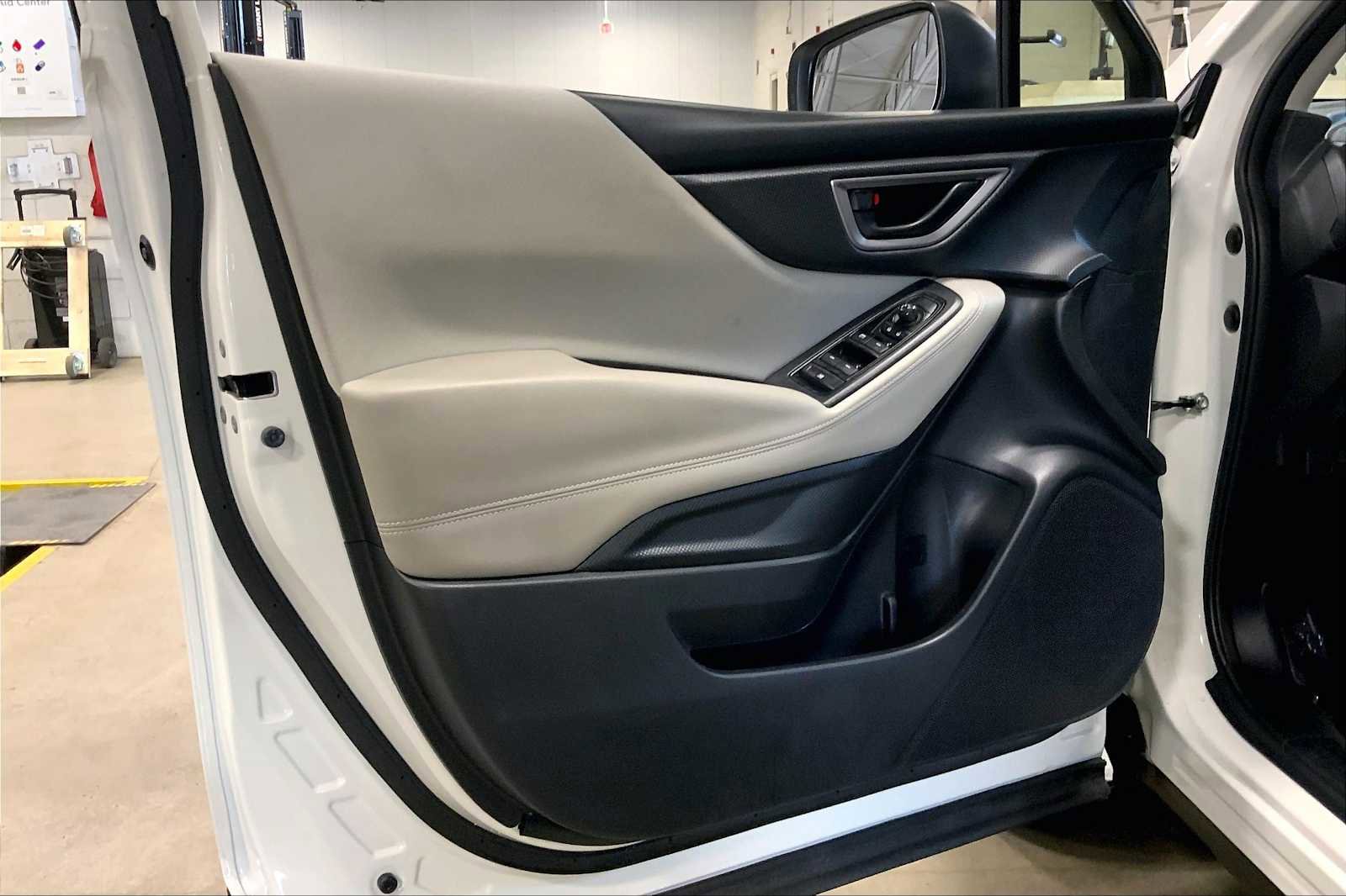 Certified 2024 Subaru Forester AWD/4WD image 21