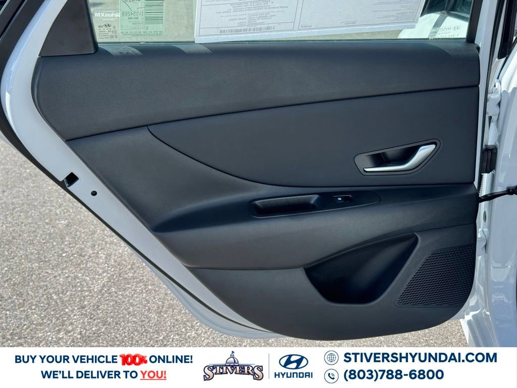 Certified 2025 Hyundai Elantra Limited image 23