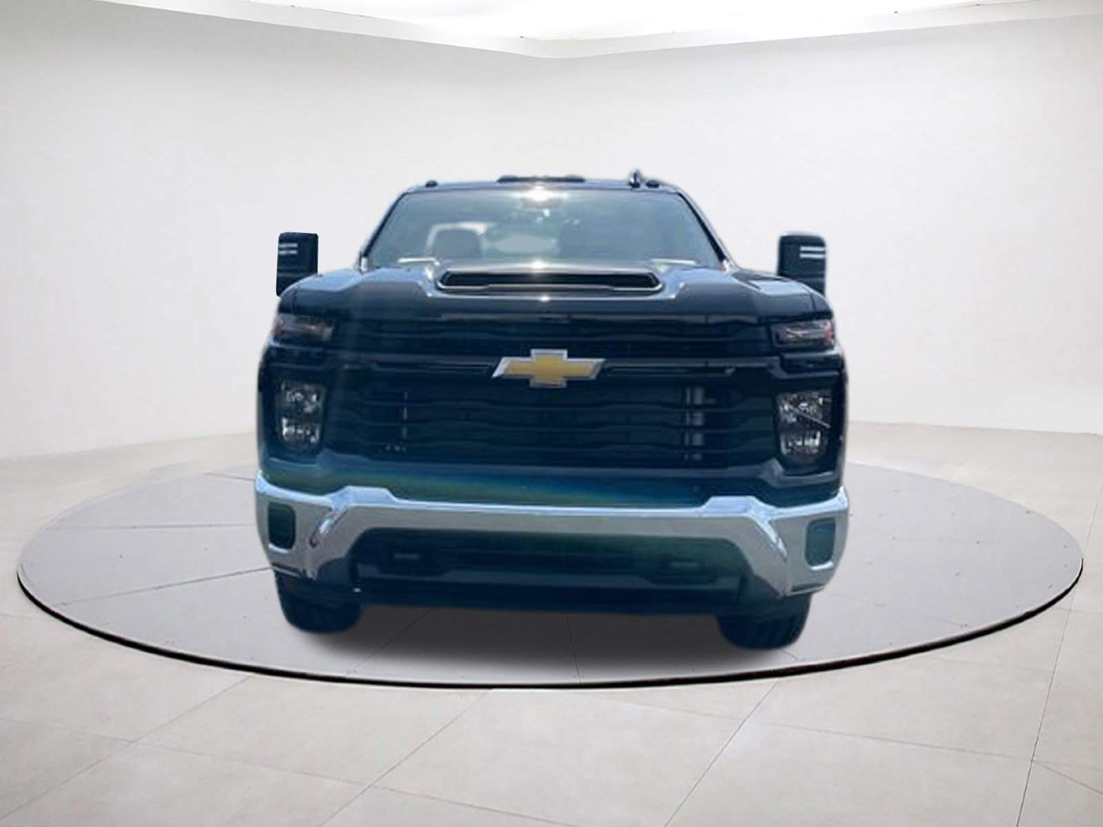 Used 2024 Chevrolet Silverado 2500 W/T w/ WT Convenience Package AWD/4WD image 2