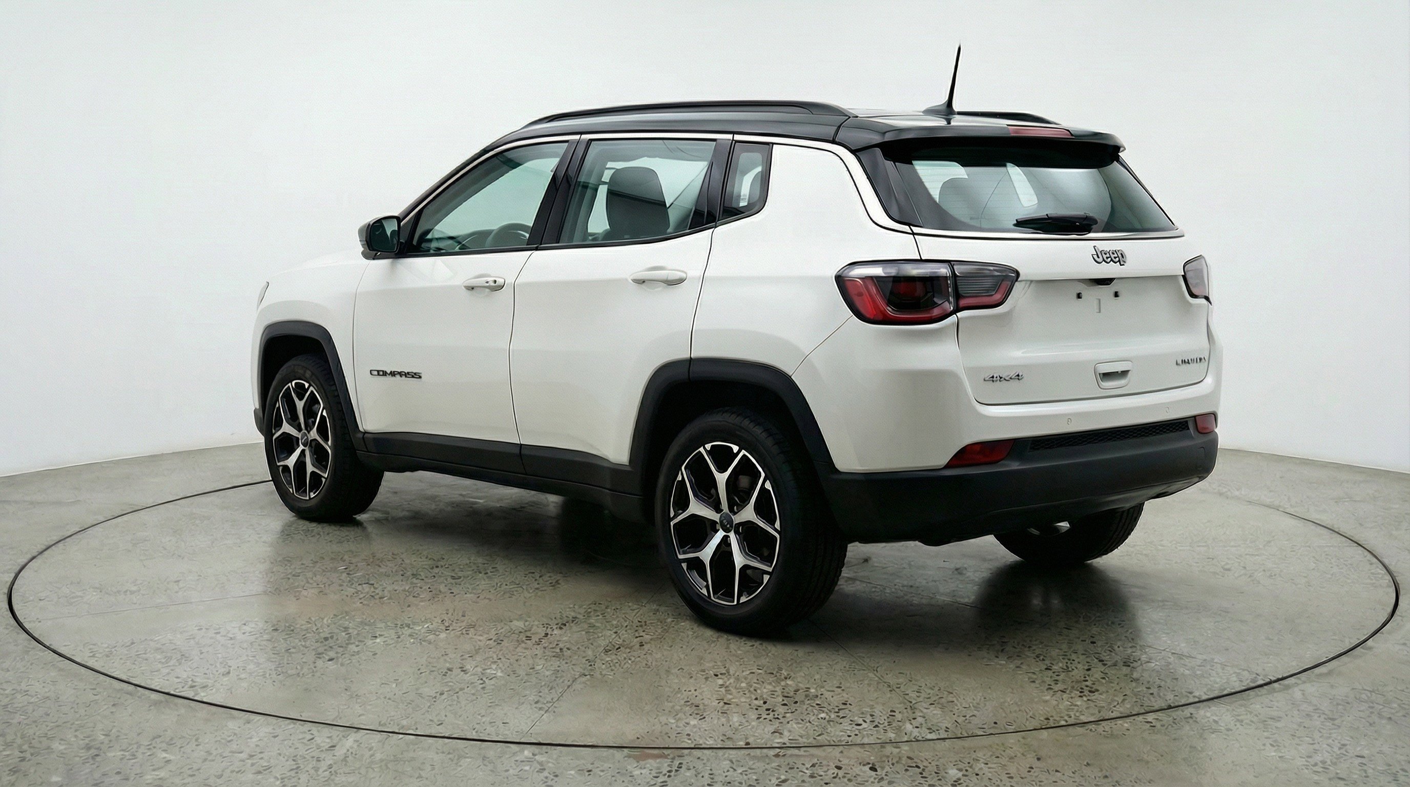 Used 2025 Jeep Compass Limited AWD/4WD image 6