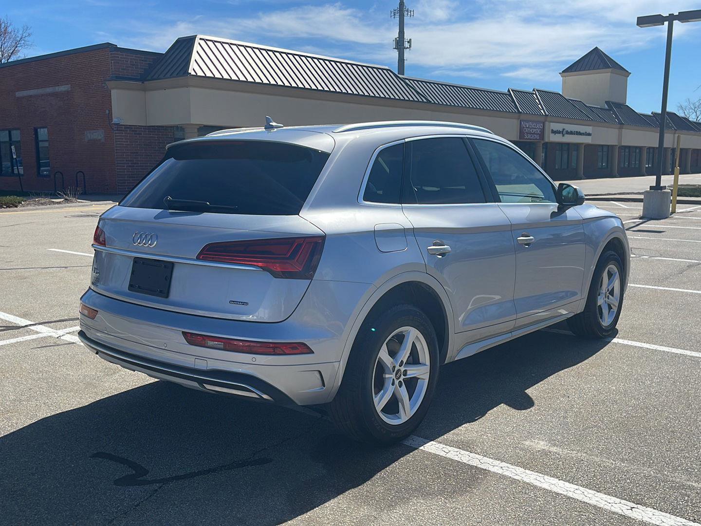 Used 2023 Audi Q5 2.0T Premium w/ Convenience Package image 5