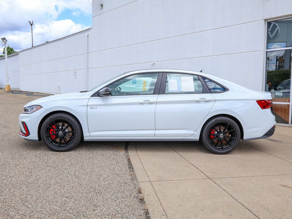 Certified 2025 Volkswagen Jetta GLI Autobahn w/ GLI Black Package FWD image 2