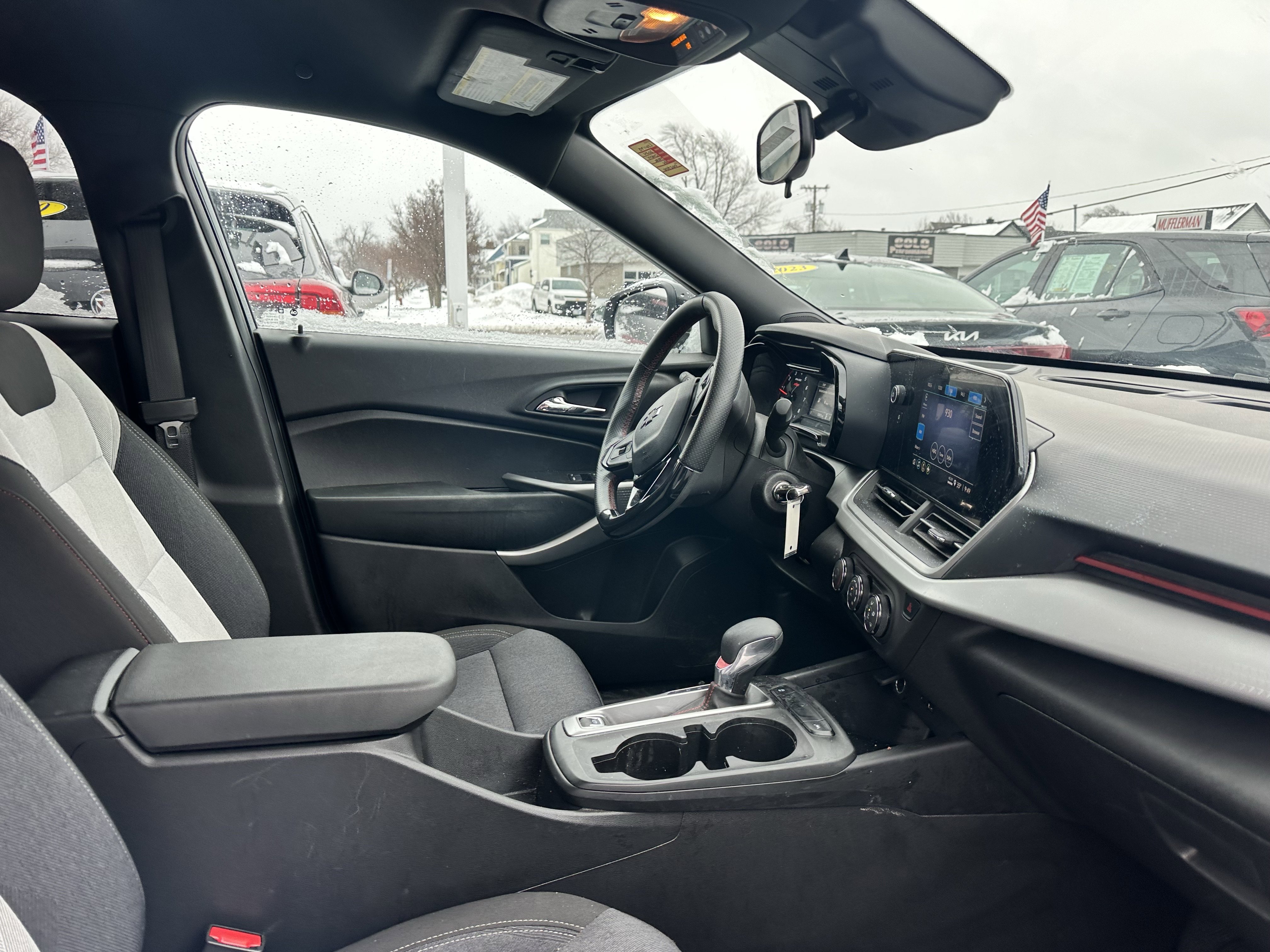 Used 2024 Chevrolet Trax RS w/ Driver Confidence Package image 14