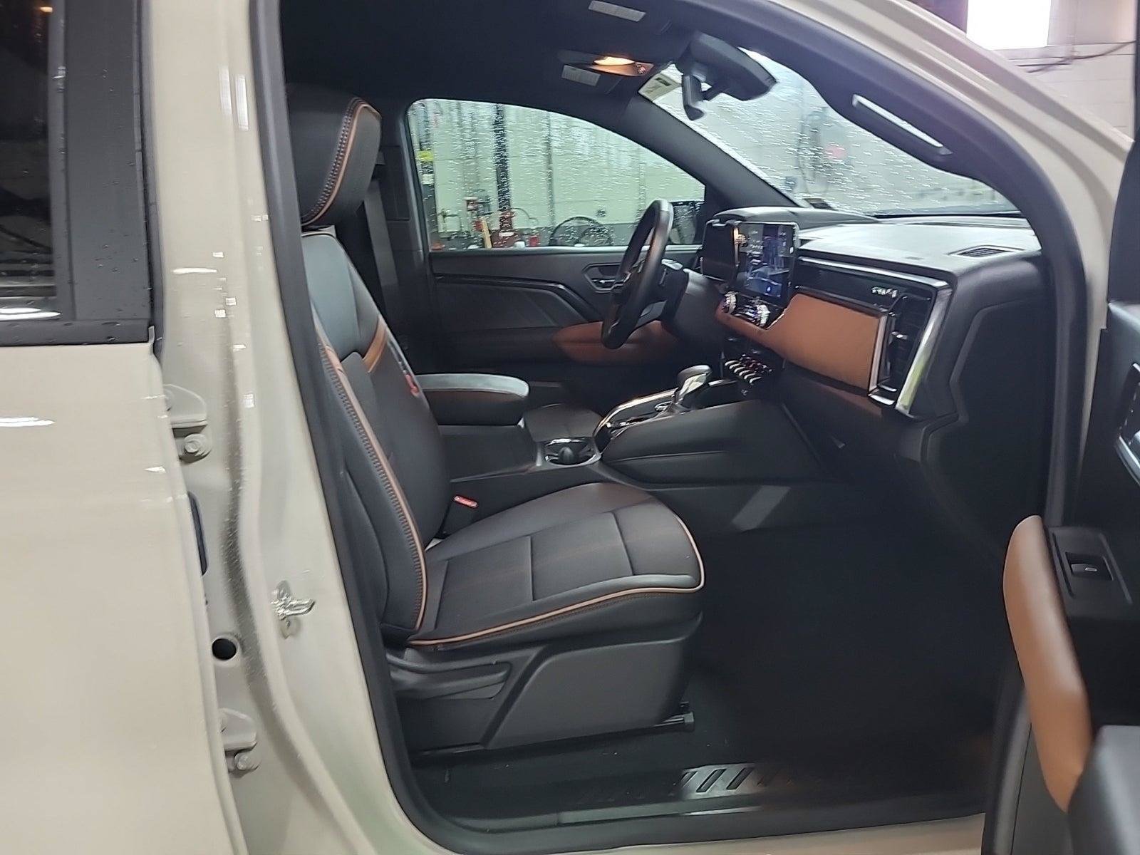 Used 2026 GMC Canyon AT4 AWD/4WD image 10