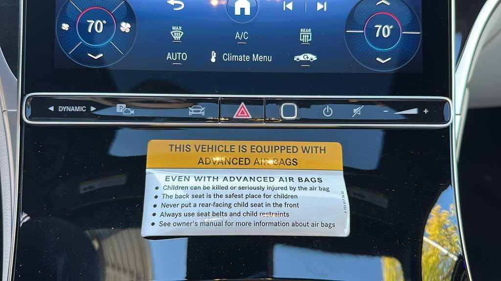 Used 2025 Mercedes-Benz GLC 300 4MATIC image 18