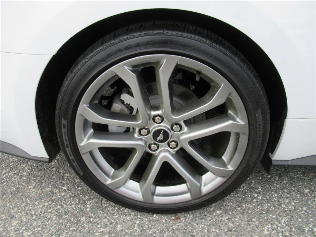 Used 2022 Ford Mustang Premium w/ Equipment Group 201A image 8