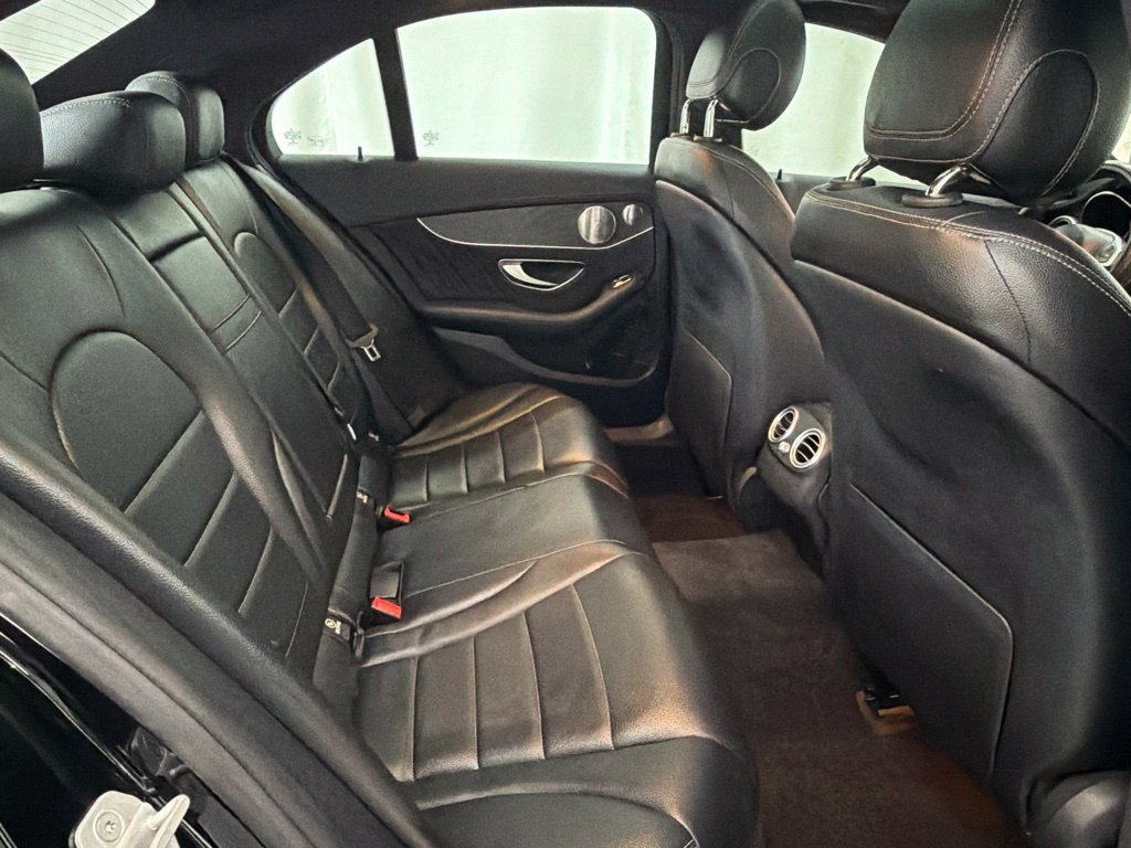 Used 2015 Mercedes-Benz C 400 4MATIC image 28