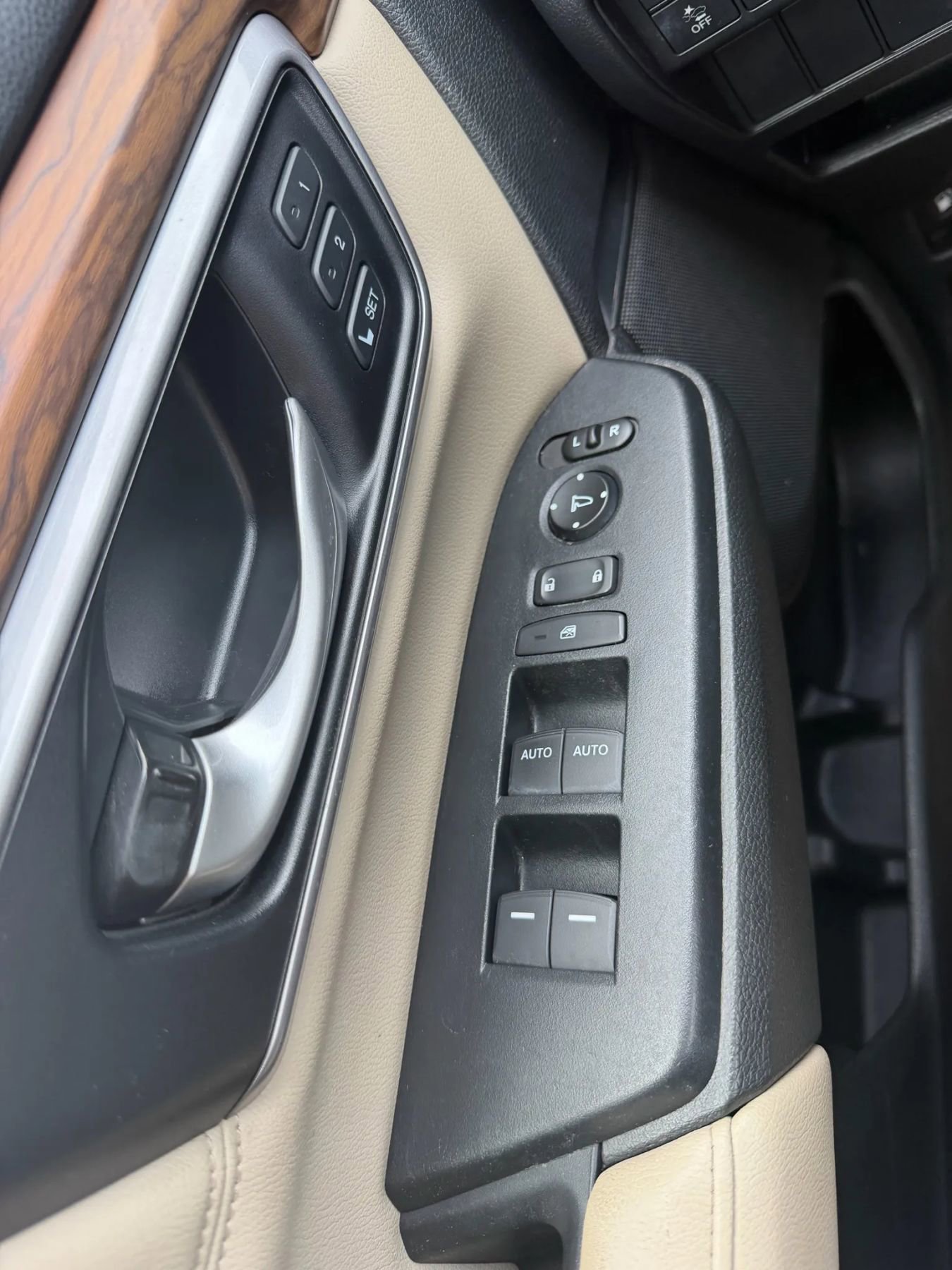 Used 2017 Honda CR-V Touring image 20