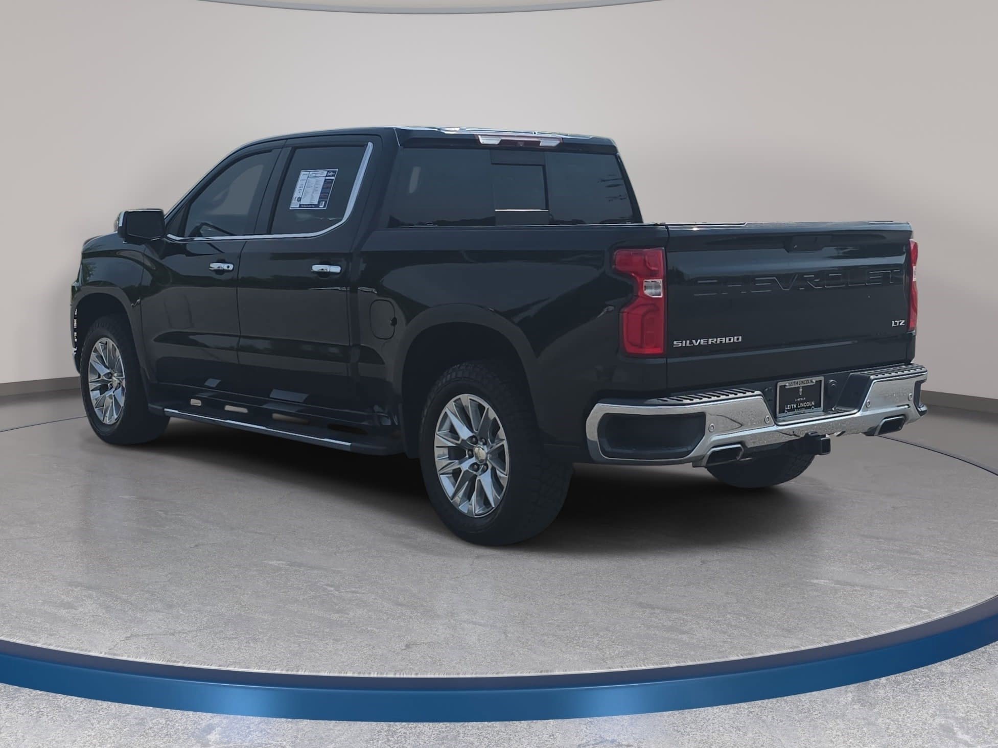 Used 2019 Chevrolet Silverado 1500 LTZ w/ LTZ Plus Package AWD/4WD image 7
