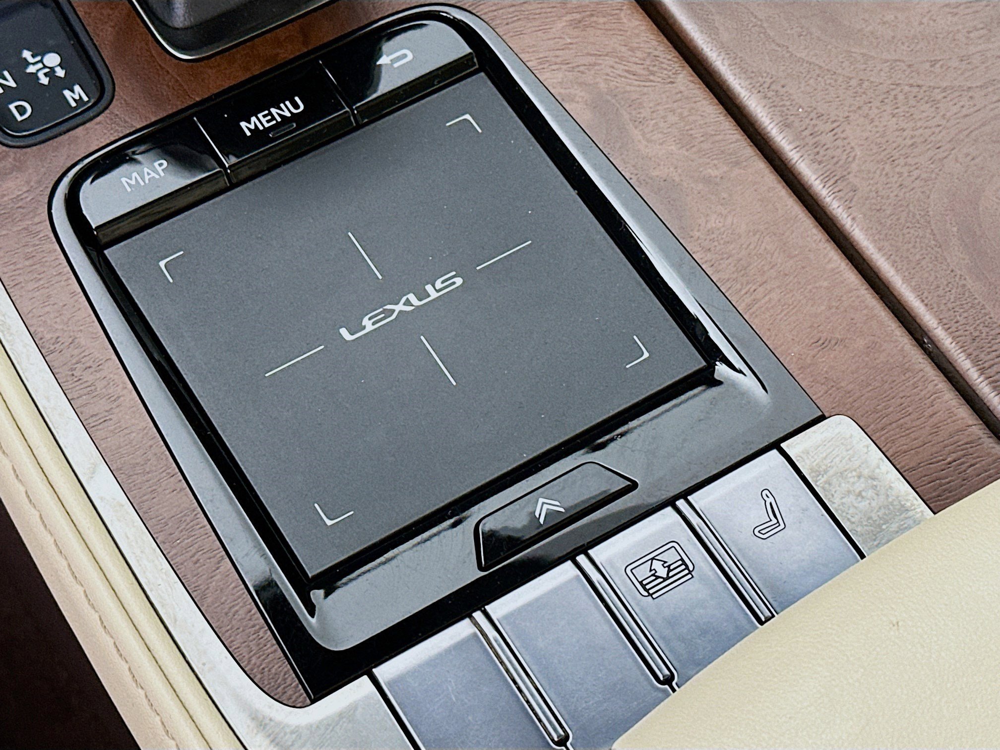 Used 2019 Lexus LS 500 image 21