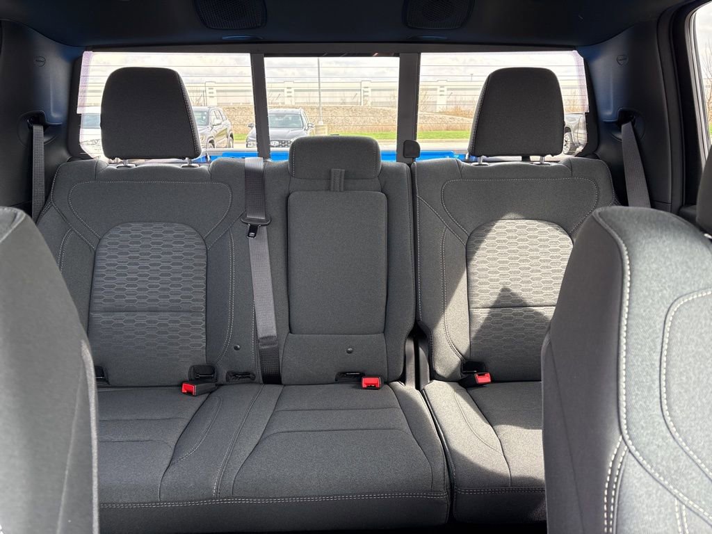 New 2026 RAM 1500 4x4 Crew Cab image 15