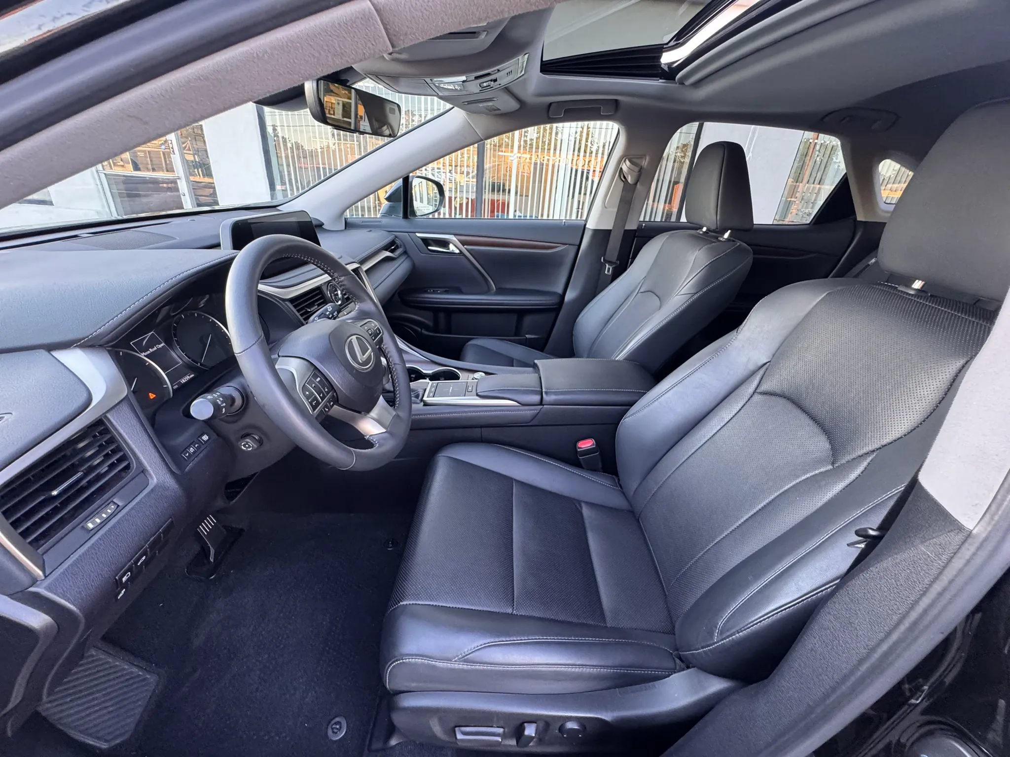 Used 2022 Lexus RX 350 FWD w/ Premium Package image 10