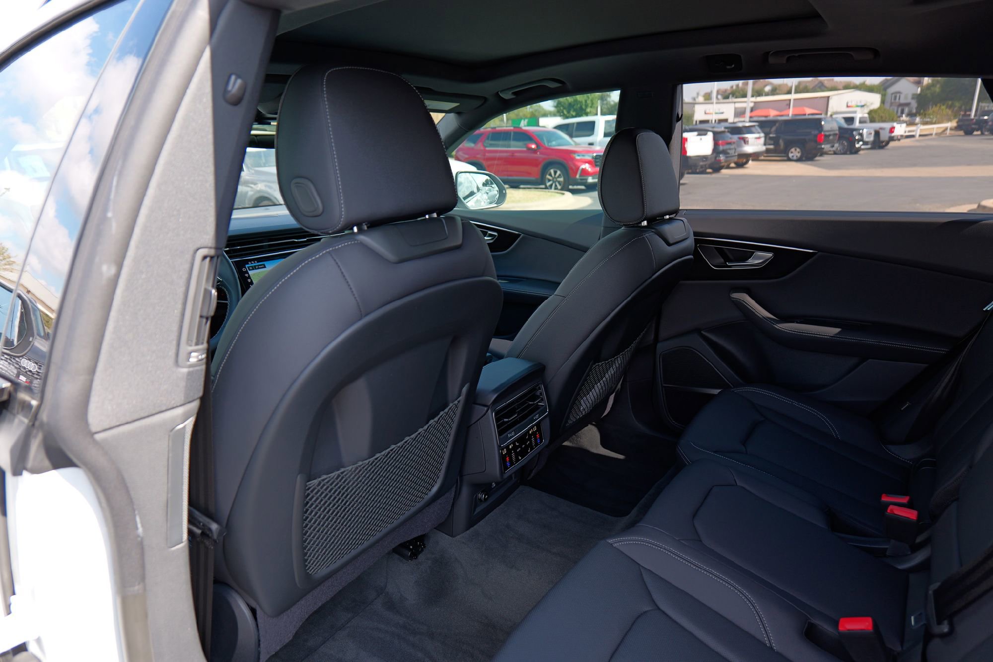 New 2025 Audi Q8 Premium Plus image 34