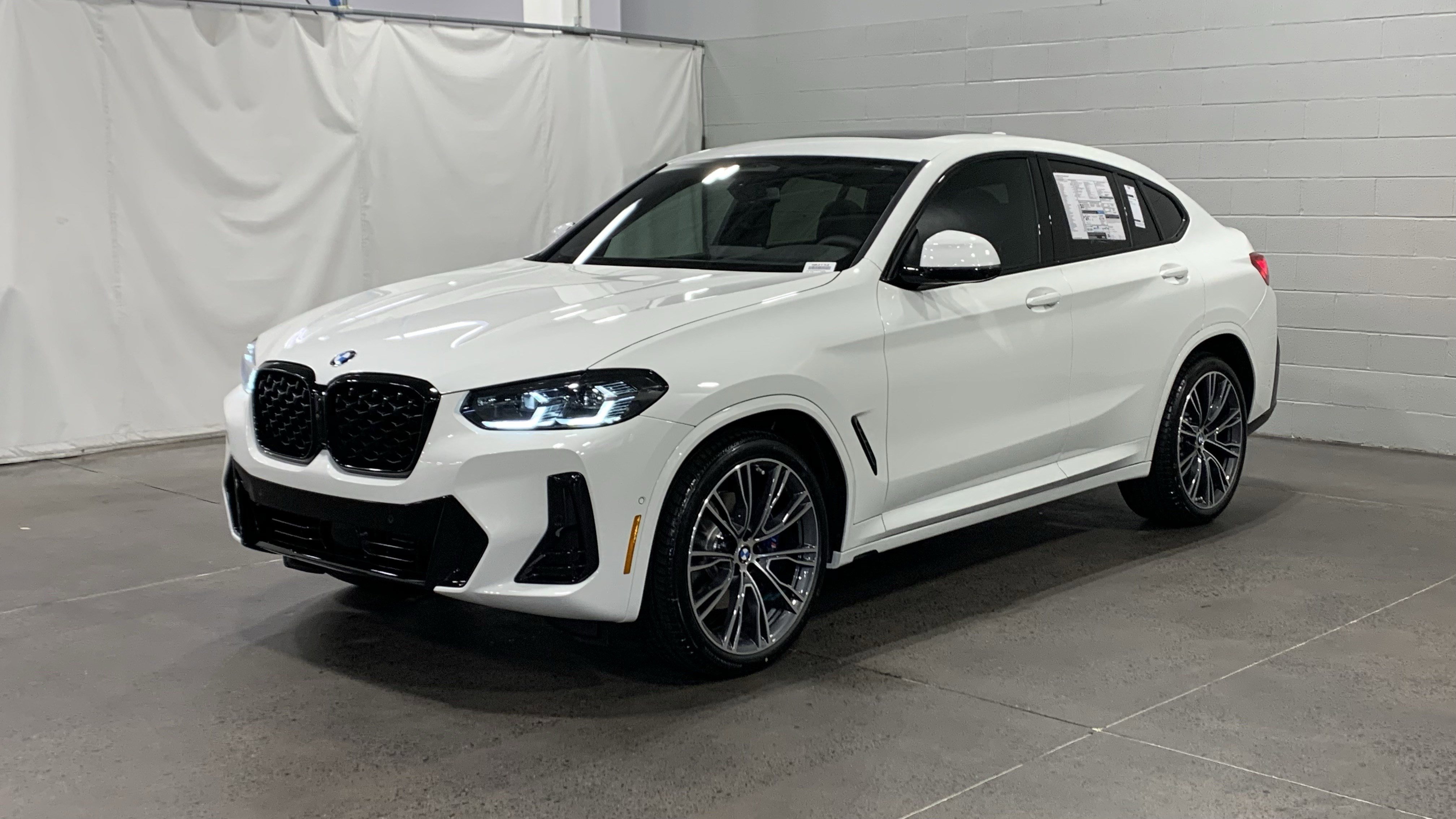 New 2025 BMW X4 xDrive30i w/ Premium Package image 3