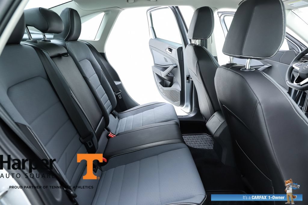 Used 2025 Volkswagen Jetta SE w/ Sunroof Package FWD image 37