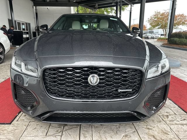 Used 2024 Jaguar XF R-Dynamic SE RWD image 11
