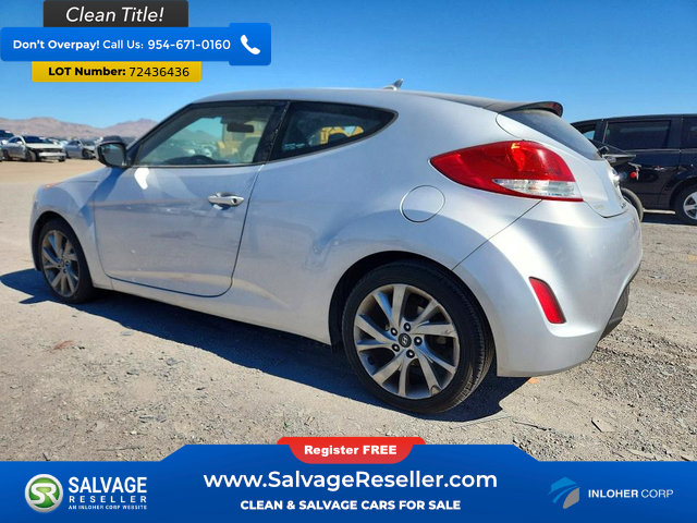 Used 2016 Hyundai Veloster FWD image 3