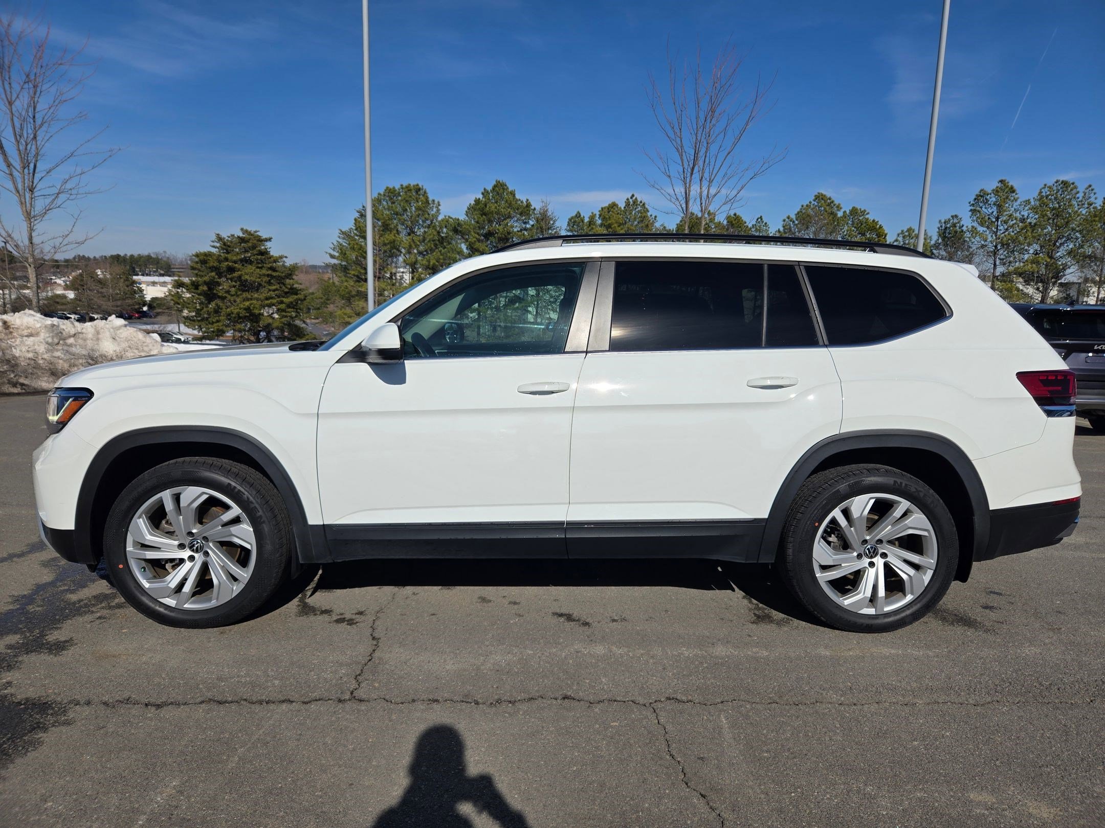 Used 2021 Volkswagen Atlas SE image 4