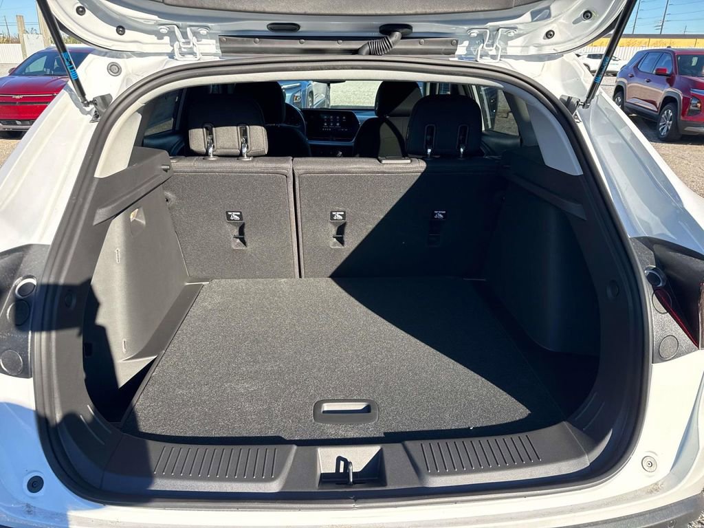 New 2026 Chevrolet Trax LS w/ LS Convenience Package image 8