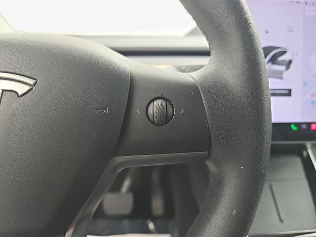 Used 2020 Tesla Model Y Long Range AWD/4WD image 19