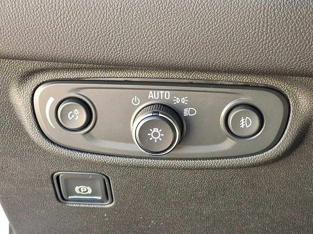 Used 2022 GMC Terrain SLT image 25