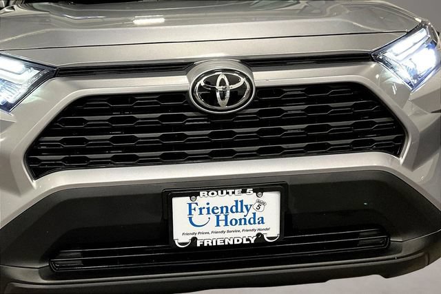 Used 2022 Toyota RAV4 XLE AWD/4WD image 34