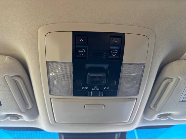 Used 2022 Lexus GX 460 Luxury w/ Accessory Package AWD/4WD image 36