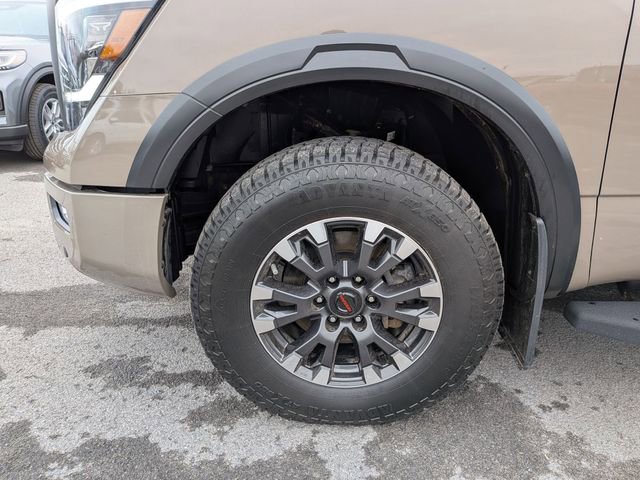 Used 2022 Nissan Titan PRO-4X w/ Pro-4x Convenience Package AWD/4WD image 21