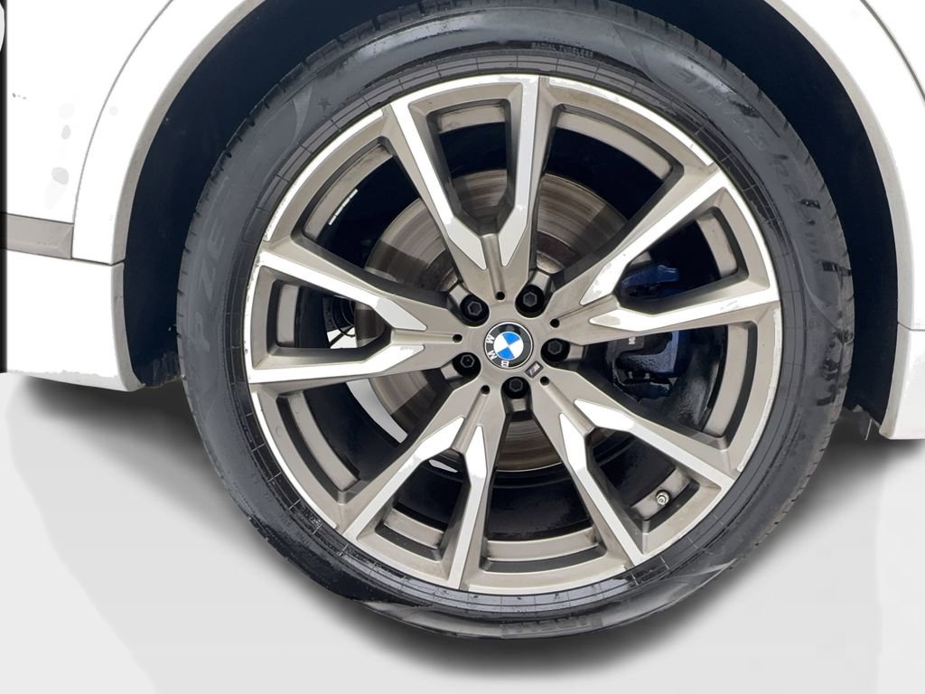 Used 2020 BMW X7 M50i w/ Dynamic Handling Package image 16