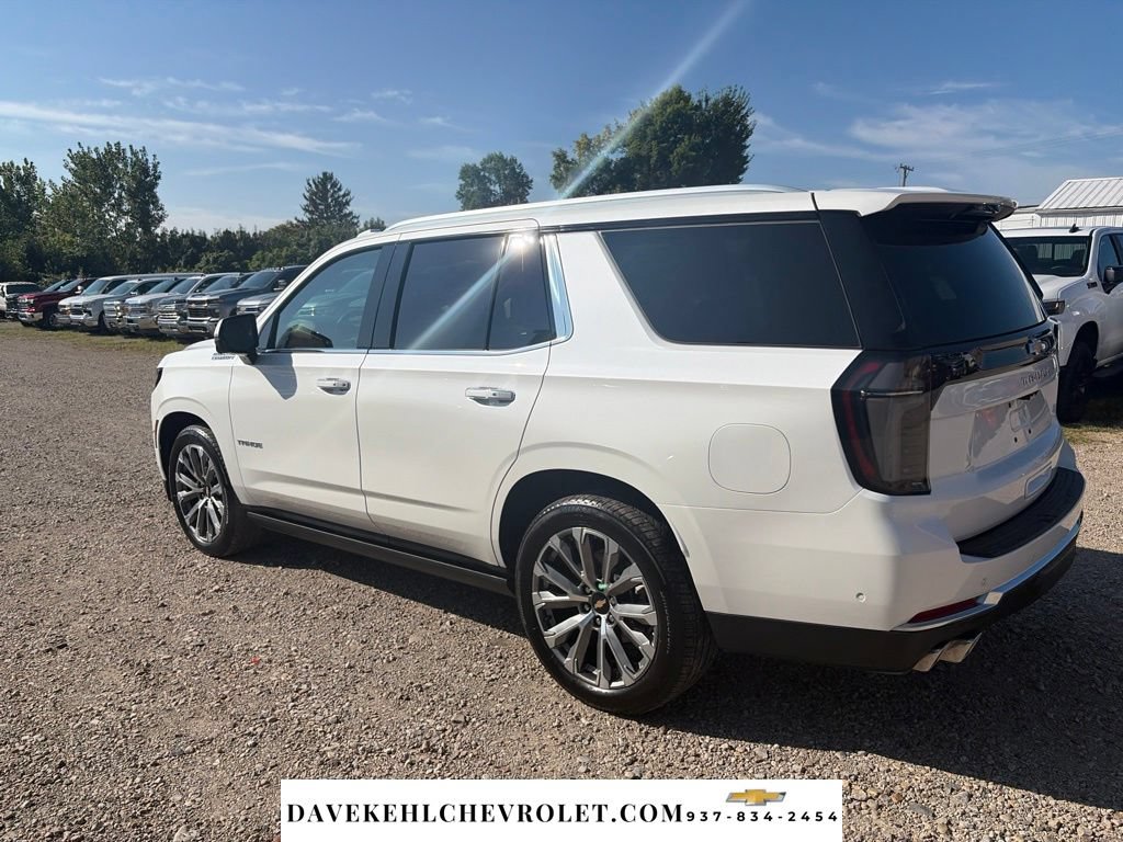 Used 2025 Chevrolet Tahoe High Country AWD/4WD image 3