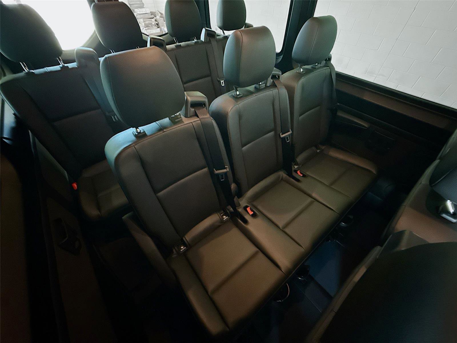 Used 2022 Mercedes-Benz Sprinter 2500 image 24