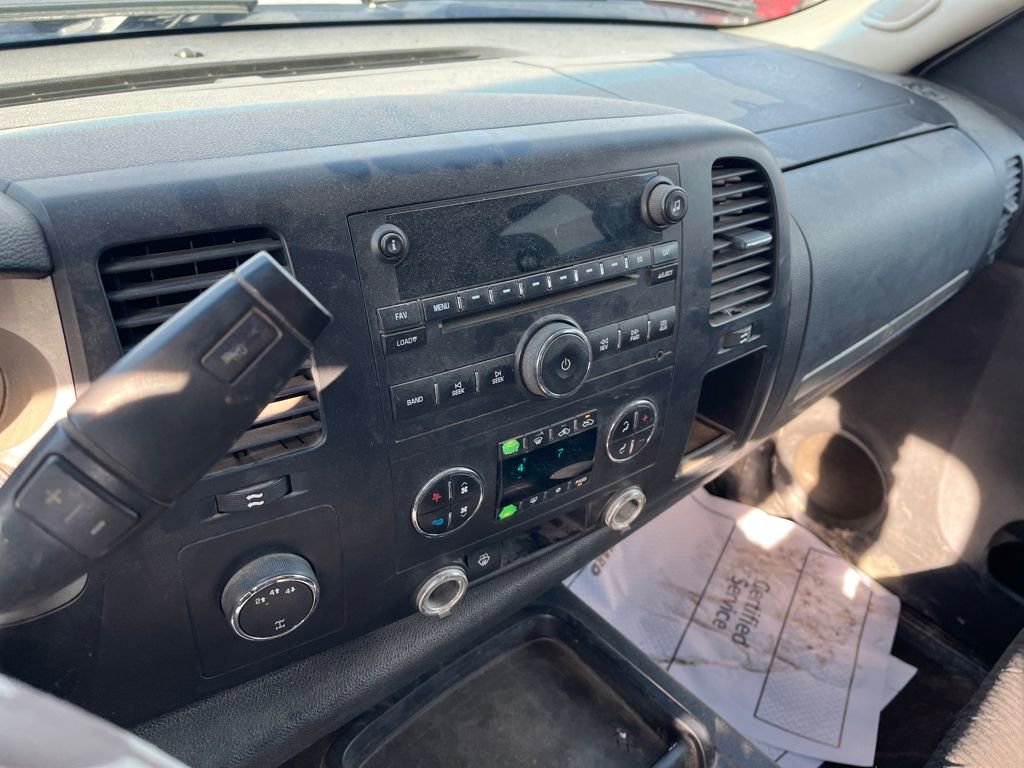 Used 2007 Chevrolet Silverado 2500 LT w/ 2LT Audio Package image 11
