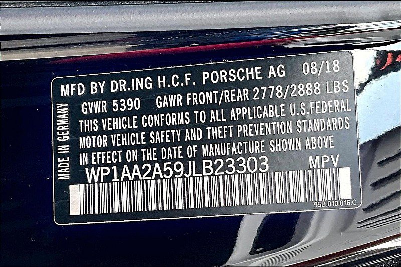 Used 2018 Porsche Macan AWD/4WD image 25