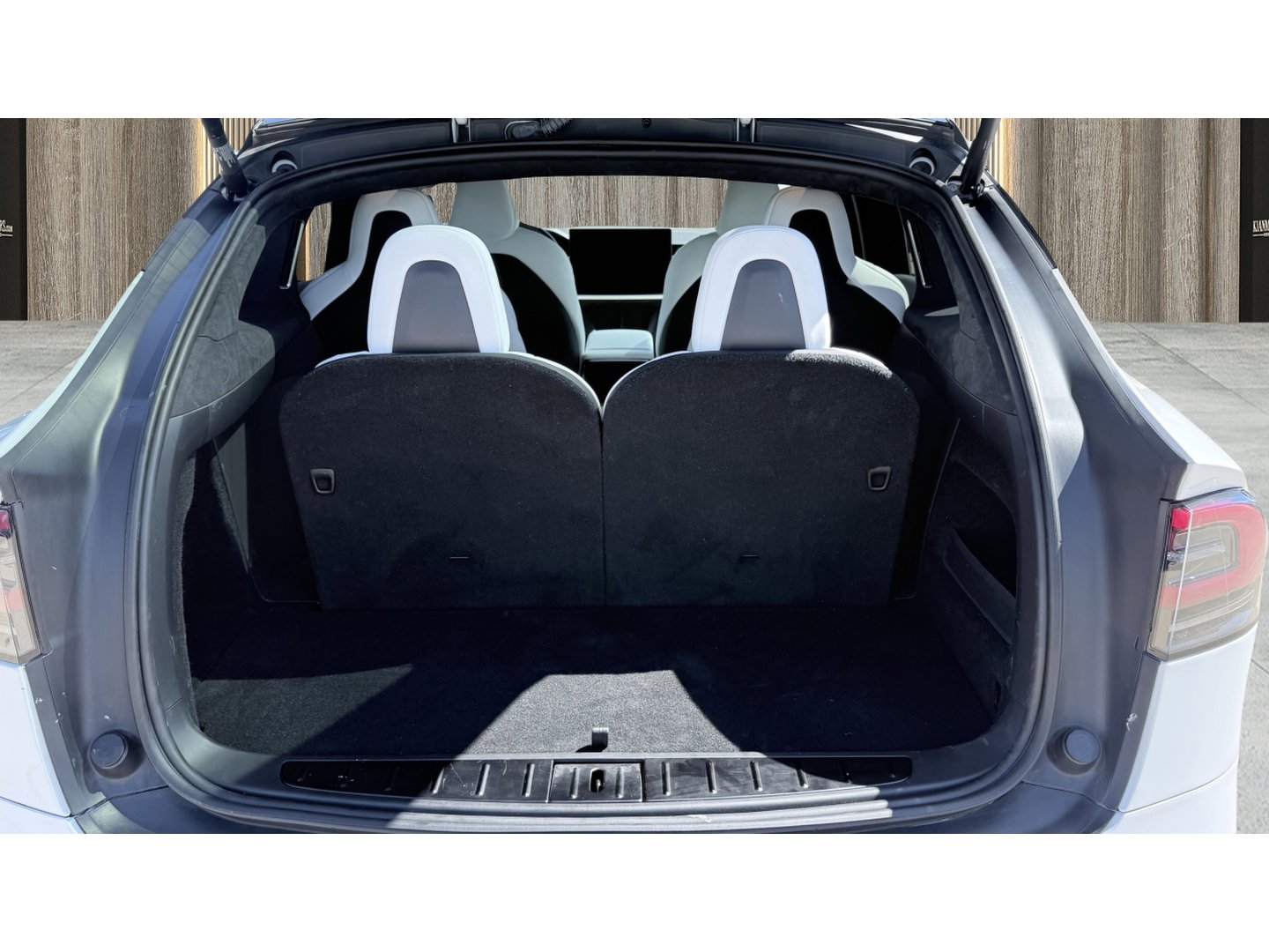 Used 2023 Tesla Model X Plaid image 15