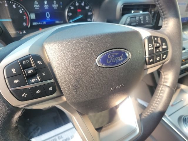 Used 2024 Ford Explorer XLT w/ Equipment Group 202A AWD/4WD image 17