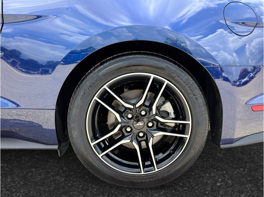 Used 2020 Ford Mustang Premium RWD image 13
