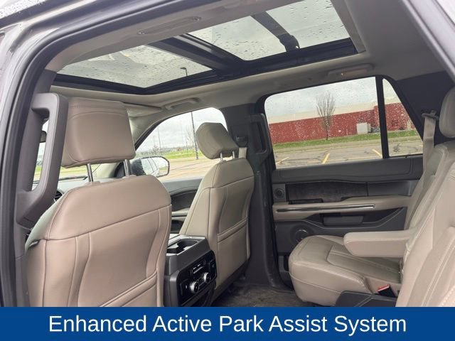 Used 2019 Ford Expedition Limited w/ Equipment Group 302A AWD/4WD image 36