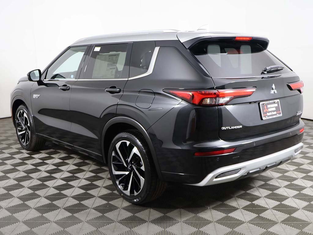 New 2025 Mitsubishi Outlander SEL image 14