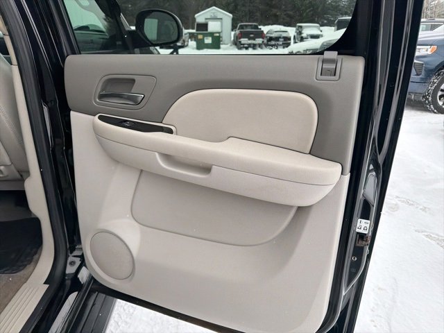 Used 2013 Chevrolet Avalanche LT image 28