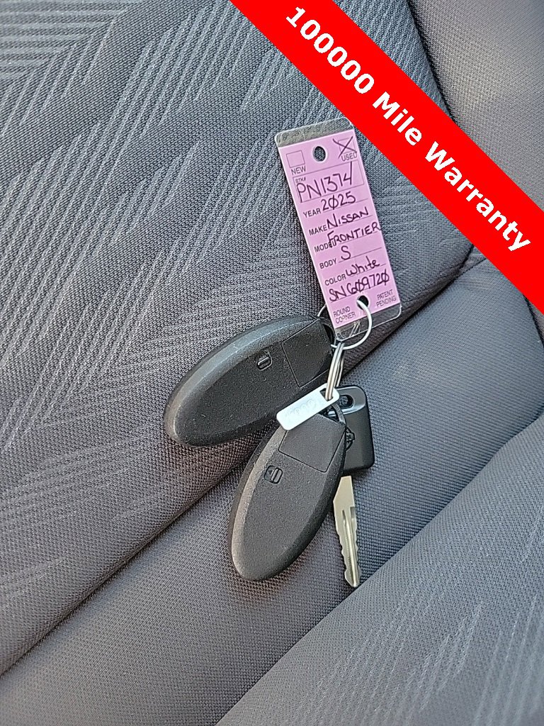 Used 2025 Nissan Frontier S image 18